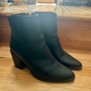 heeled ankle boots